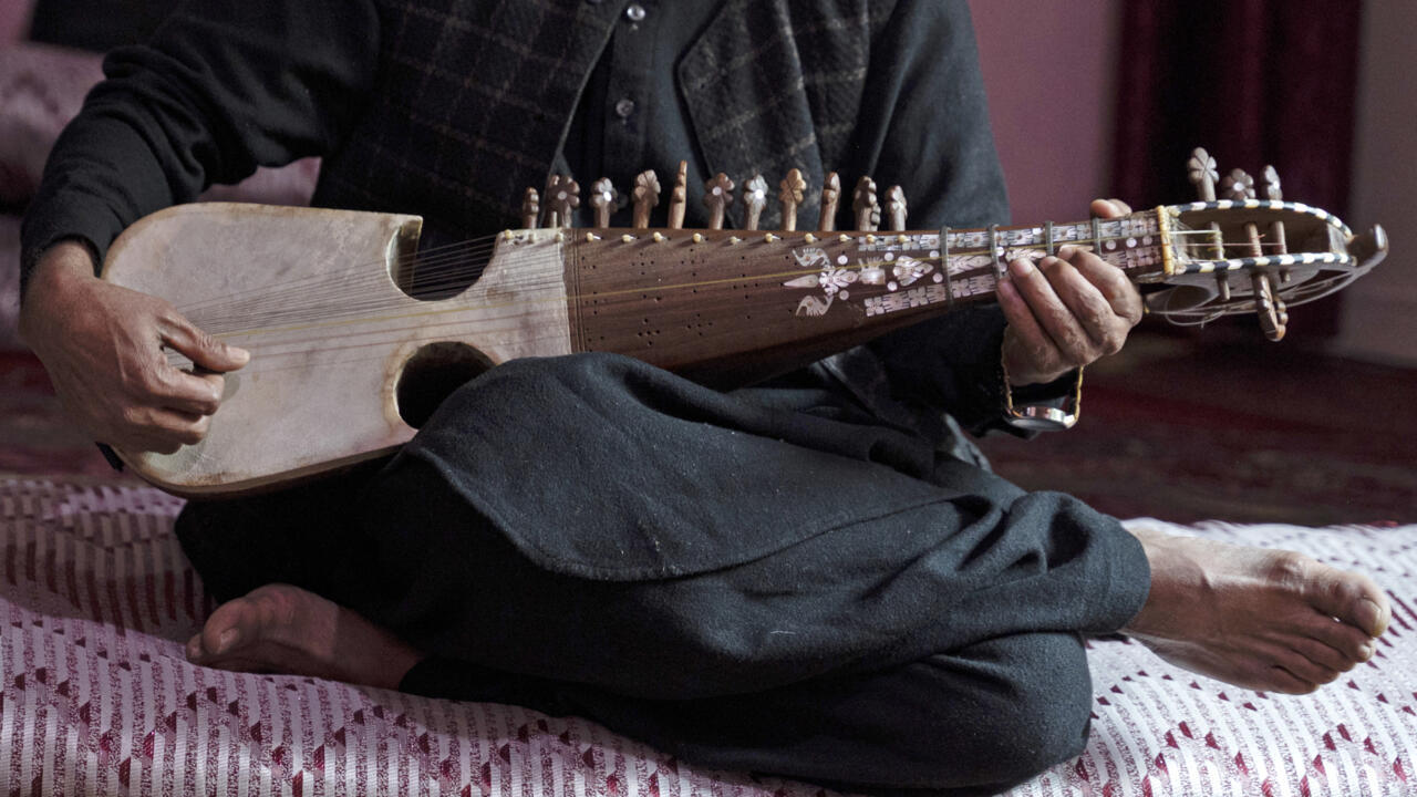 Afghani rubab