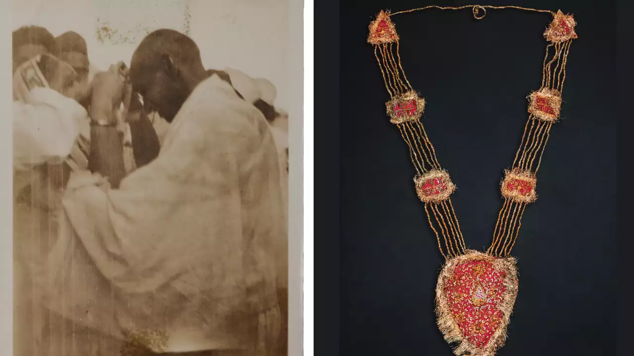 garland worn by Mahatma Gandhi