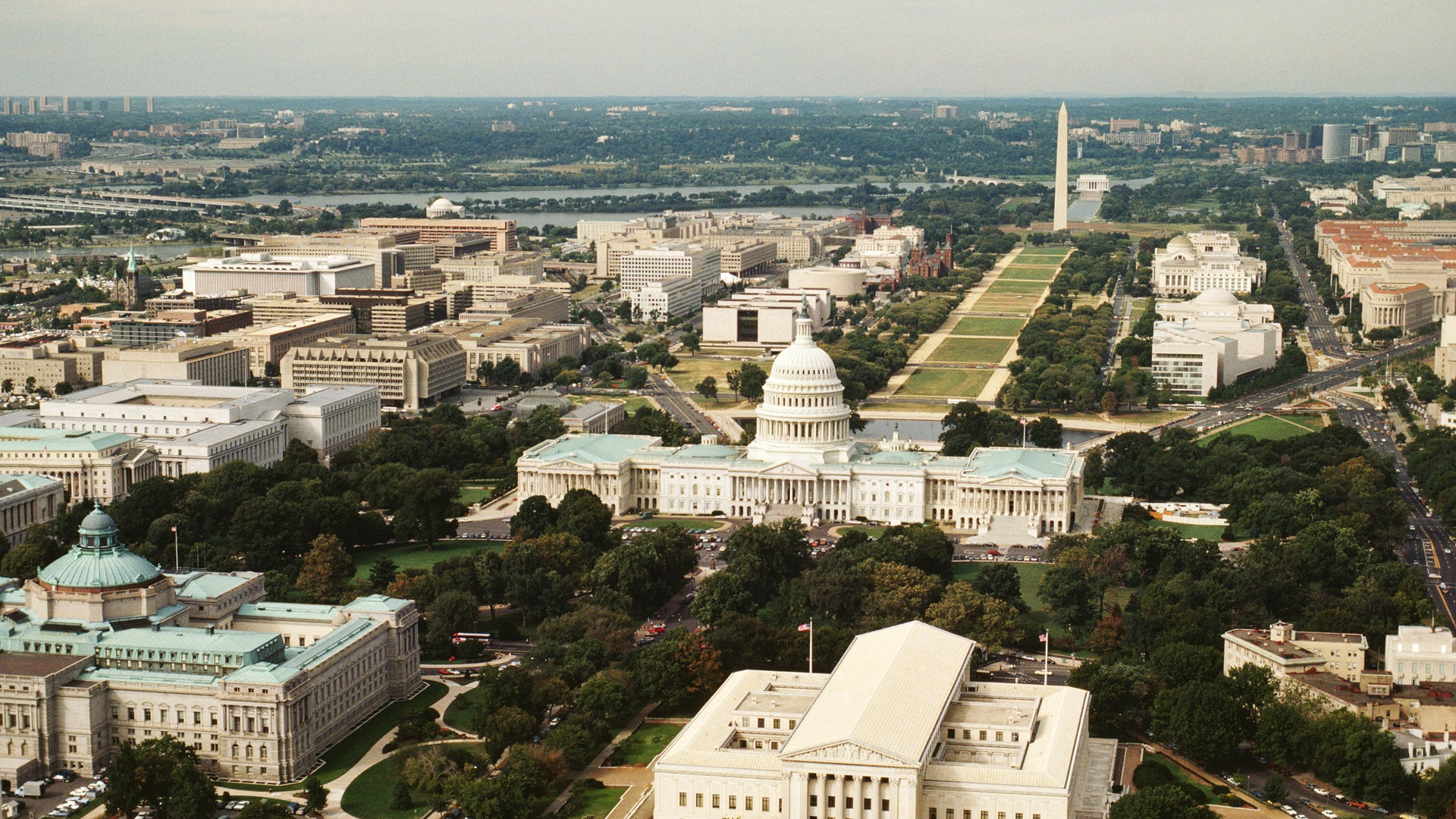 Residents Flee Ahead of Trump Inauguration