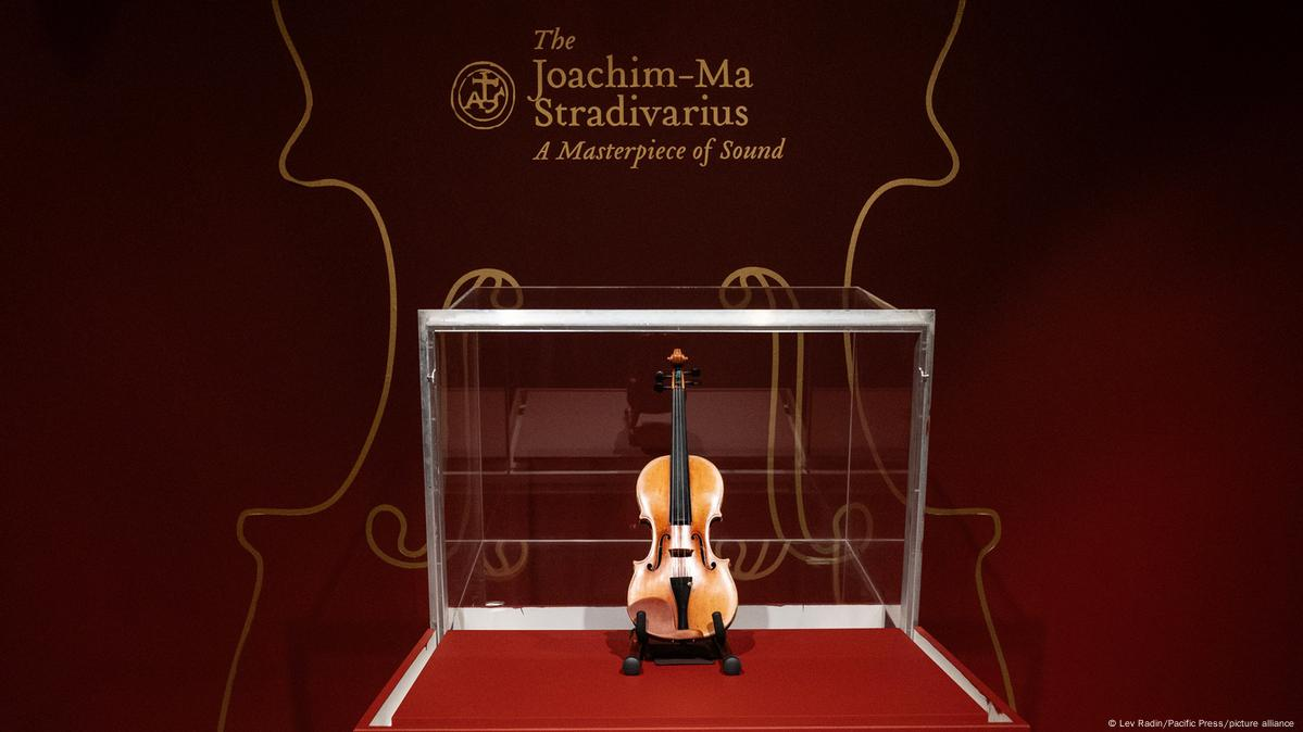 Stradivarius violin