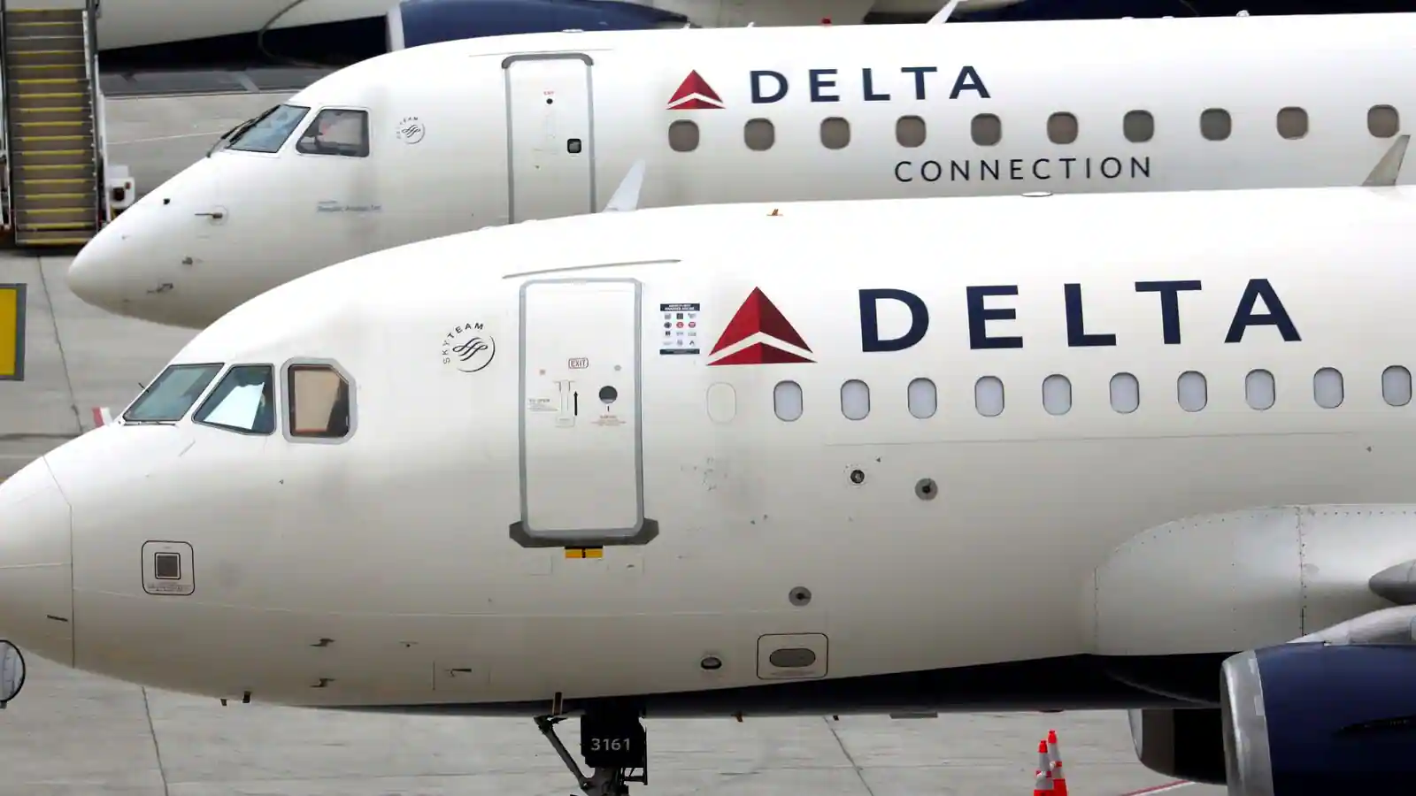 Elderly Man Removed From Delta Airlines Flight